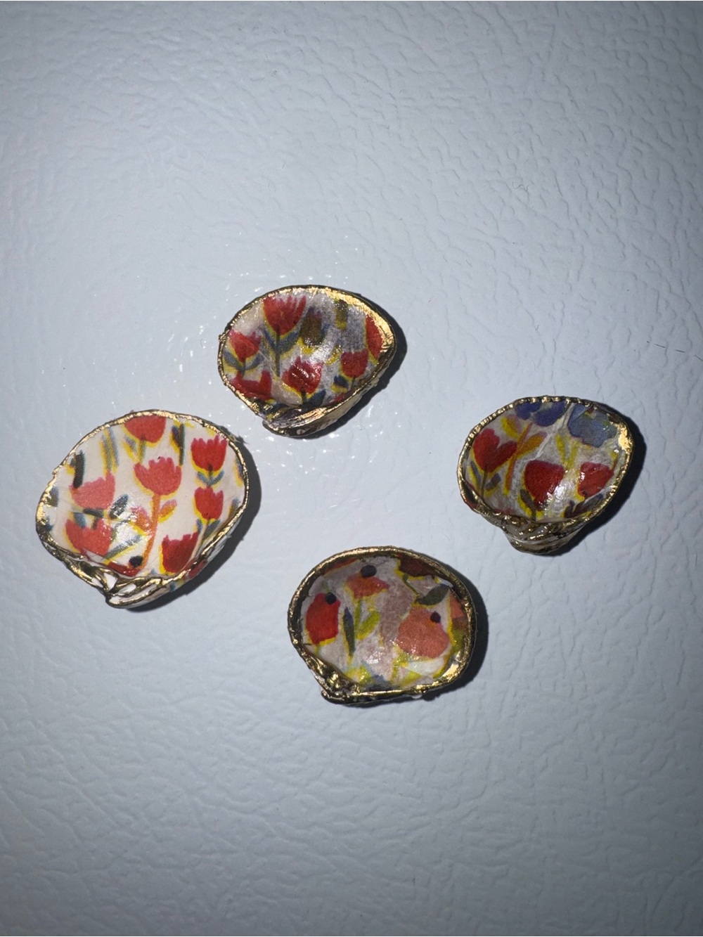 Hand-crafted  Floral Shell Magnet - Red & White